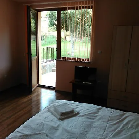 Apartment Къща За Гости Демика *