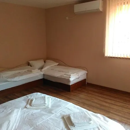 Къща За Гости Демика Apartment *
