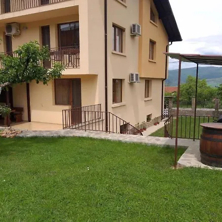 Къща За Гости Демика Apartment